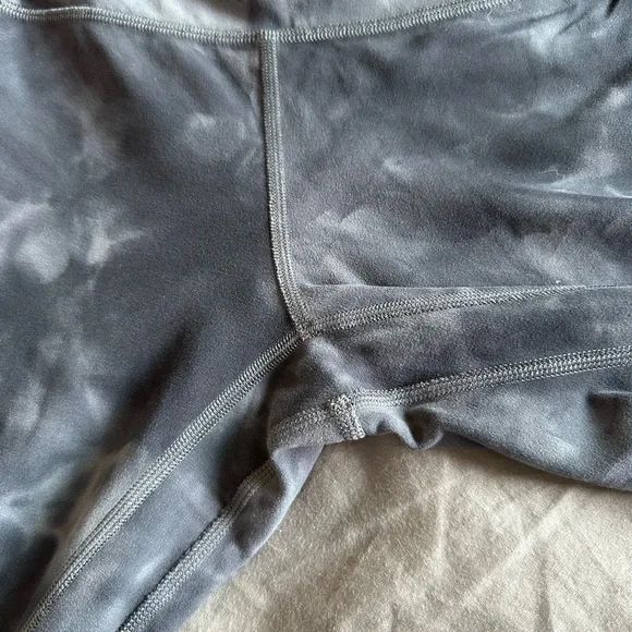 Align 28” leggings - Picture 4 of 4